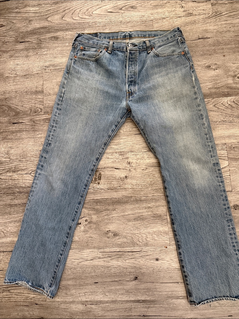 501 Levi's Light Blue Straight-Leg Jeans